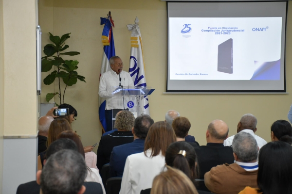 Director general de ONAPI lanza libro Compilación Jurisprudencial 2021-2023 para fortalecer la transparencia jurídica en materia de Propiedad Industrial