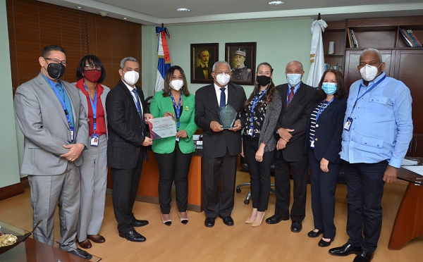 ONAPI resulta ganadora de Premios Latam Digital en Colombia