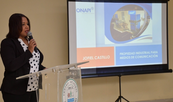 ONAPI y la Asociación Dominicana de Productores de Opinión Pública realizan Conferencia sobre Signos Distintivos en San Pedro de Macorís